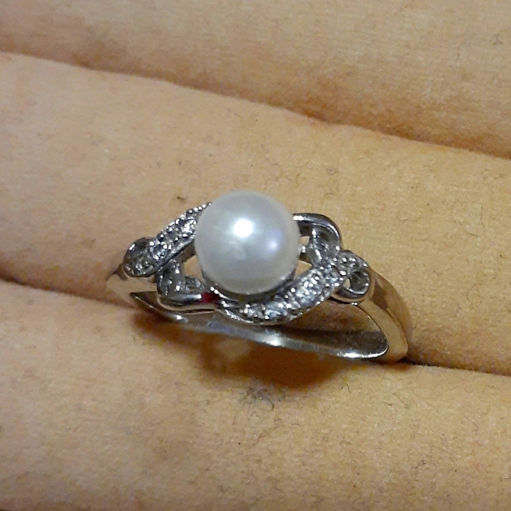 Pearl ring